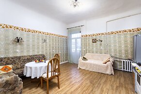 SivakApart on Nevskiy 72