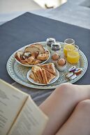 Arvanitis Cave Village