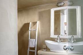 Arvanitis Cave Village