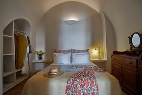 Arvanitis Cave Village