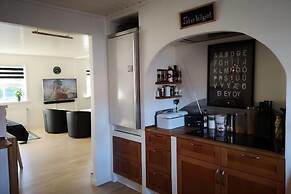 Rose Cottage 102m2 Tórshavn with Parking