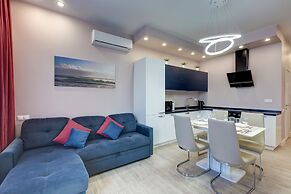 Deluxe Azbuka apartment in Gostiny Dvor