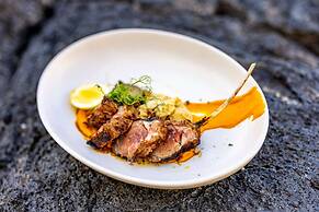 OUTRIGGER Kona Resort and Spa