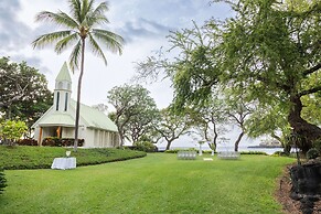 OUTRIGGER Kona Resort and Spa