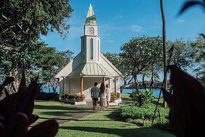 OUTRIGGER Kona Resort and Spa