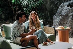 OUTRIGGER Kona Resort and Spa