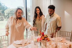 OUTRIGGER Kona Resort and Spa