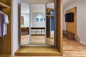 OUTRIGGER Kona Resort and Spa