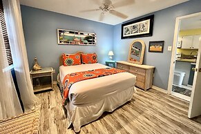 Bayview 82 2 Bedroom Condo by RedAwning