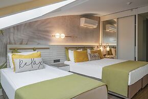 Side Square Hotel