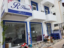 R House Hotel