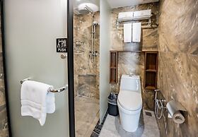 Shining Star Health Apartment Hotel