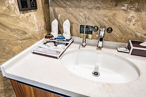 Shining Star Health Apartment Hotel