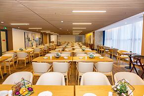 Shining Star Health Apartment Hotel