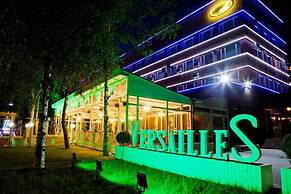 Versailles Hotel