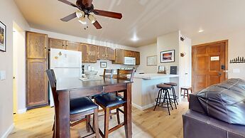 Hidden Valley 107 Quite and Cozy, Shot walk to the Village by RedAwnin