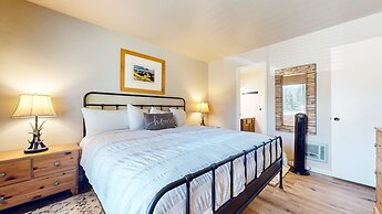 Hidden Valley 107 Quite and Cozy, Shot walk to the Village by RedAwnin