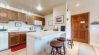 Hidden Valley 107 Quite and Cozy, Shot walk to the Village by RedAwnin