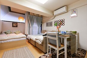 Nishishinjuku Hana Apartment