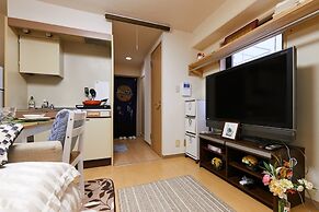 Nishishinjuku Hana Apartment