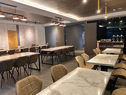 Champ de Roses Hotel