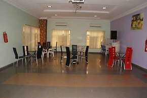 Eagle Valley Royal Hotel