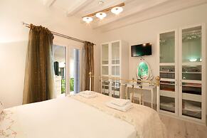 Old Town Art Studio  by CorfuEscapes