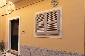 Old Town Art Studio  by CorfuEscapes