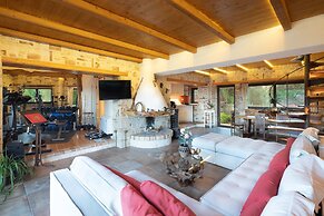 Villa Madera  by CorfuEscapes