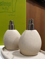 Sleep 'n fly Sleep Lounge, SOUTH Node - Transit only