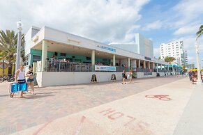 542 Ocean View Hollywood Beach