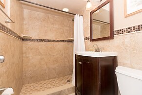 457 City View Hollywood Beach Resort