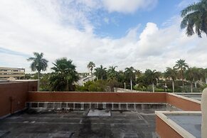 457 City View Hollywood Beach Resort