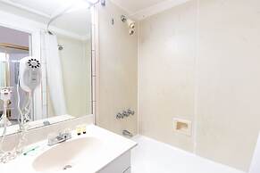 705 Partial Ocean View Hollywood Beach Resort