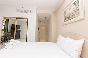 217 Hollywood Beach Resort