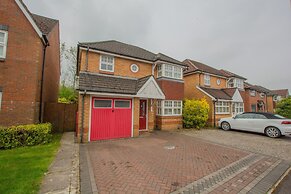 Modern 4 Bedroom Detached House in Cardiff