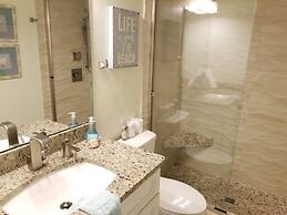 Sea Winds 16 2 Bedroom Condo by Redawning