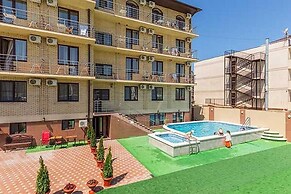 Leonidas Hotel