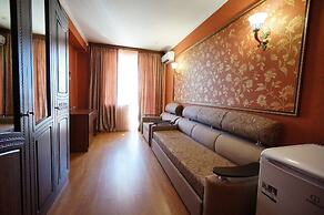 Leonidas Hotel