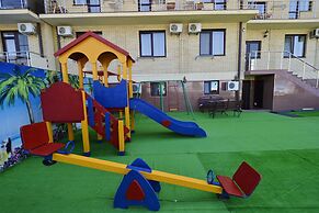Leonidas Hotel