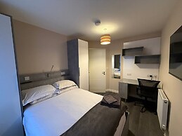 Magna House