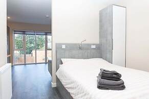 Magna House
