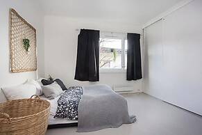 StayPlus Central Five Bedroom Home