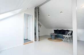 StayPlus Central Five Bedroom Home