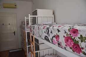 Hostel Exit Labirint Centar