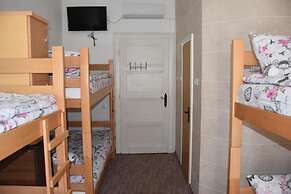 Hostel Exit Labirint Centar