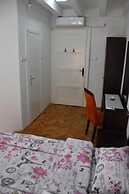 Hostel Exit Labirint Centar