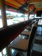 Lakers Tavern Lounge