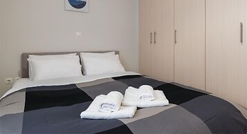 Elise Apartment Airport  by Airstay