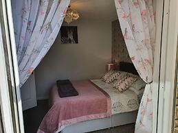 The Wee Studio For Two